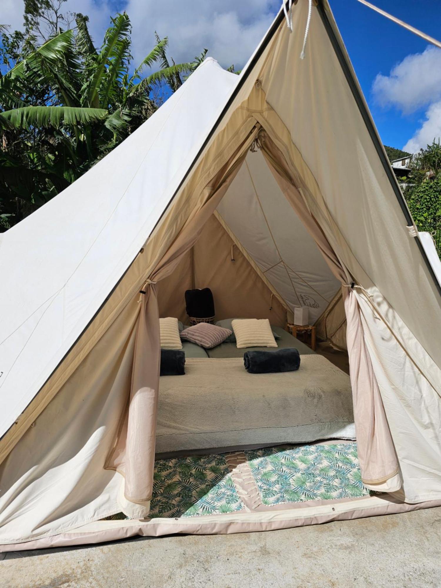 Au Coeur Des Plantations Guest House La Possession Exterior photo